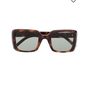 Saint Laurent Eyewear
tortoiseshell-effect oversize-frame sunglasses and case